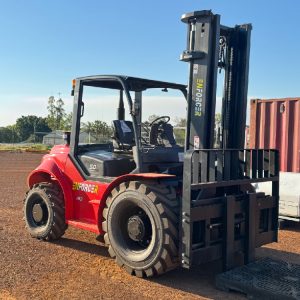 5t Enforcer 4WD forklift